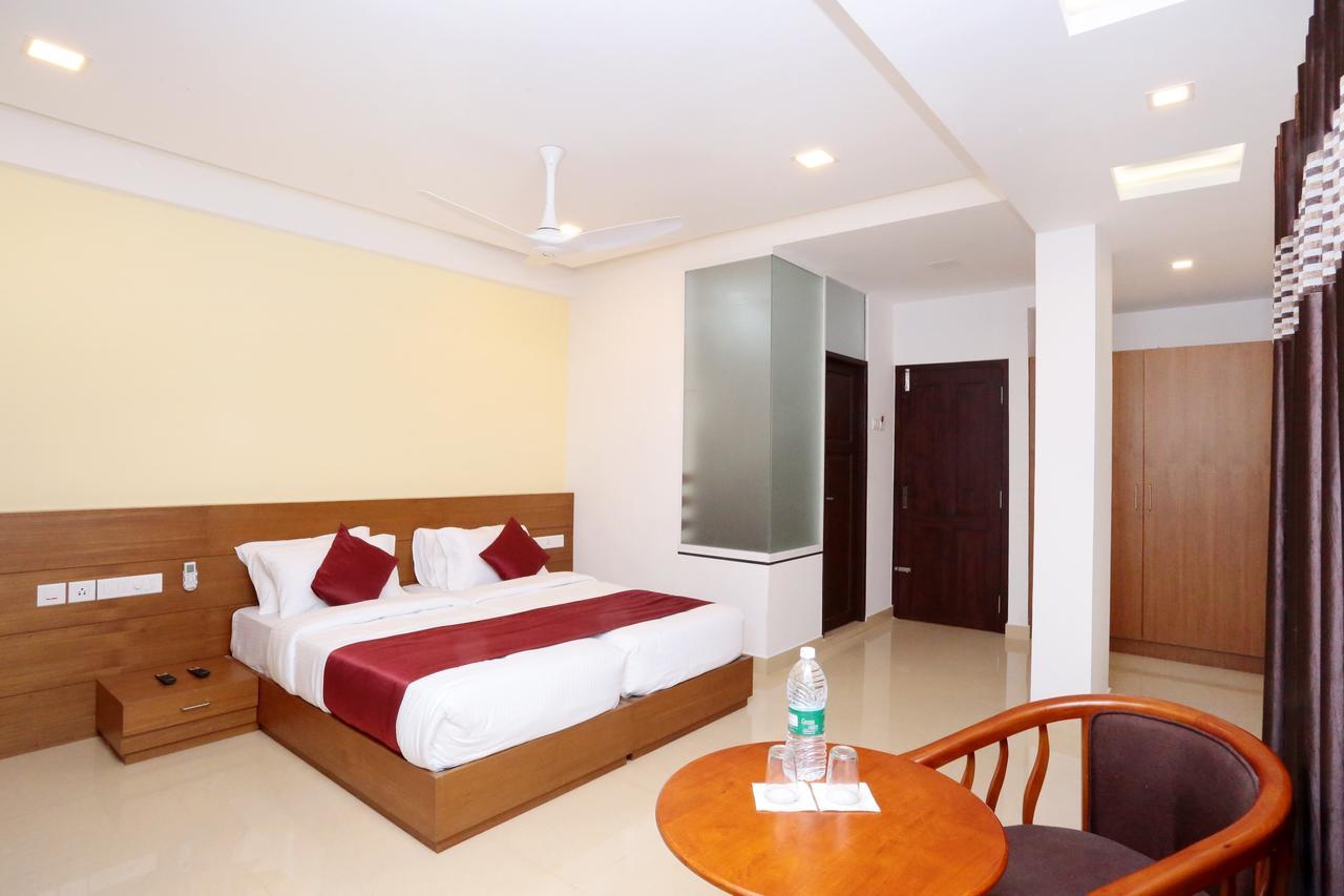 Hotel Ayodhya Residency Kozhikode Luaran gambar